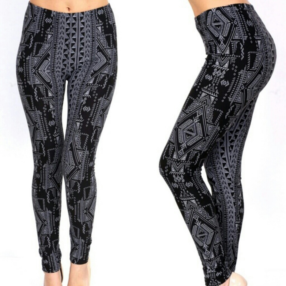 NEW! Black tribal print leggings bogo peachskin