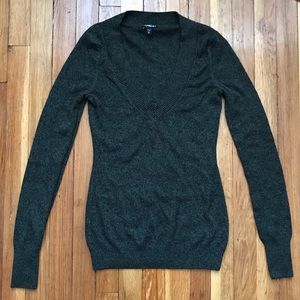 *SALE 💞 Express V Neck Long Sleeve Sweater; NWOT!