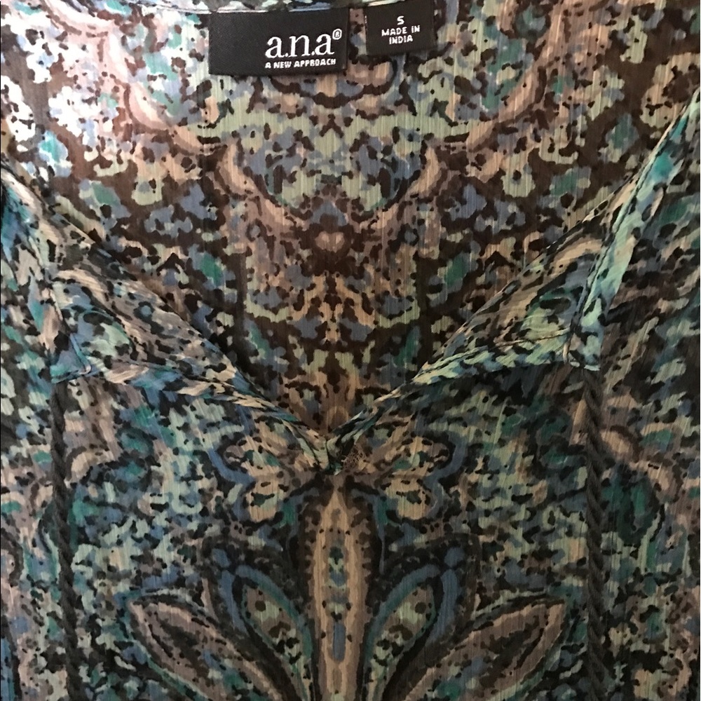 Lightweight blouse - Picture 3 of 3