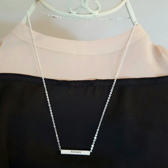 3D Bar Pendant Necklace - Picture 2 of 3