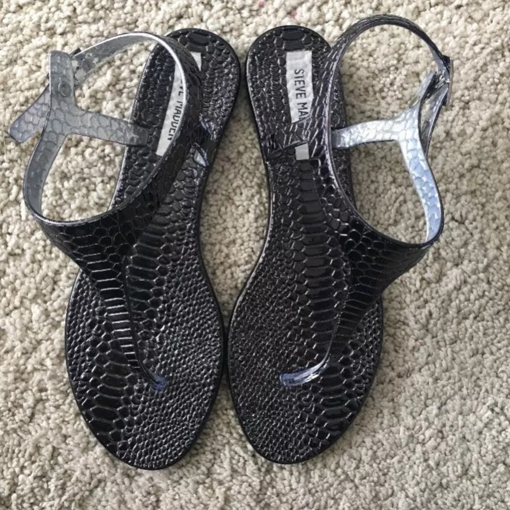 Woman's Steve Madden "Jelly Grover" size 9 sandals