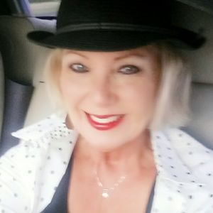 Meet your Posher, Jana