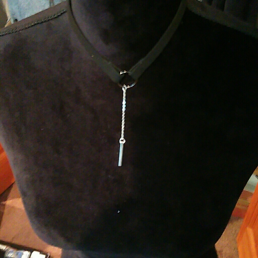 Velvet choker with silver circle