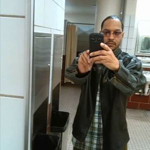 Meet your Posher, Dennis