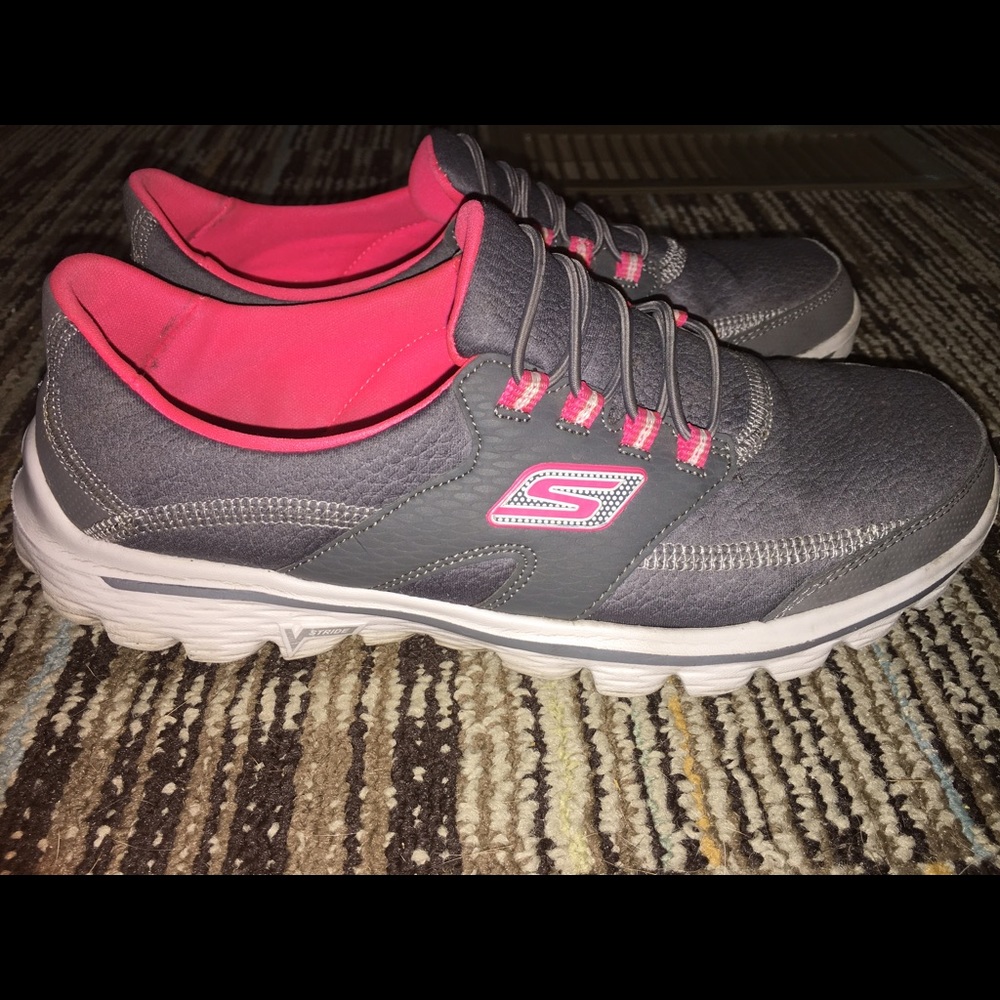 💥REDUCED💥Skechers GO Walk 2