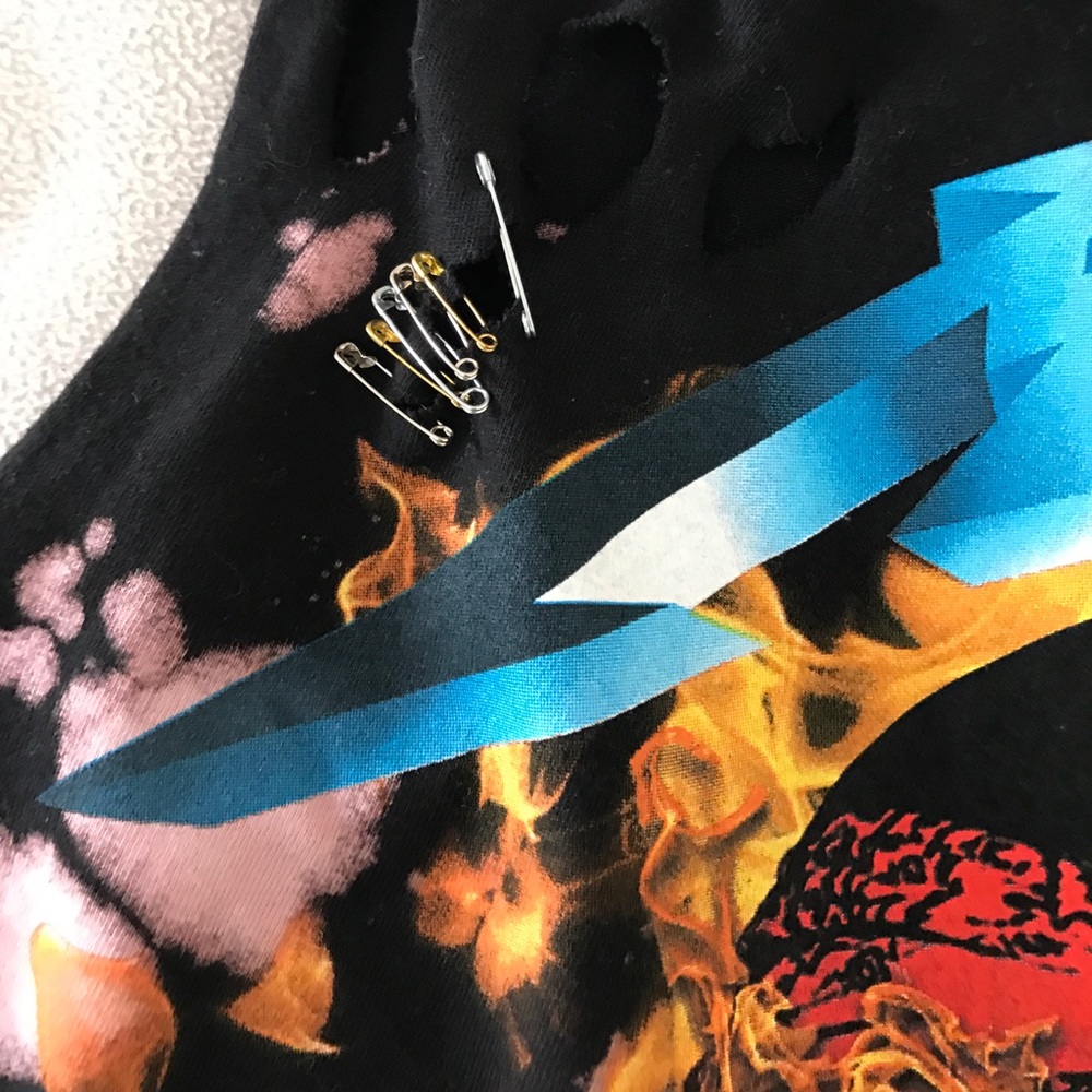 Distressed tee - Picture 3 of 3