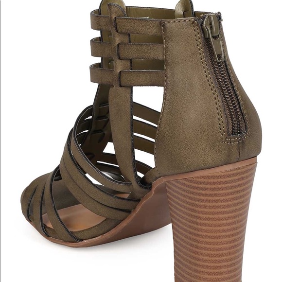 ⭐️SALE! Khaki Green Gladiator Peep Toe Heels - Picture 4 of 4