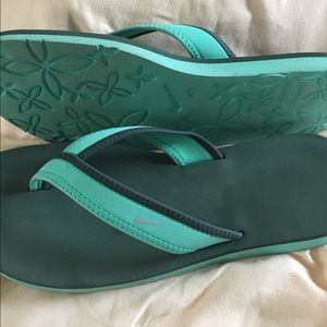 ⚡️SALE ⚡️Women's Nike Sandals