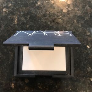 NARS Translucent Crystal Light Reflecting Powder
