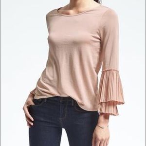 [banana republic] pleated sleeve blouse