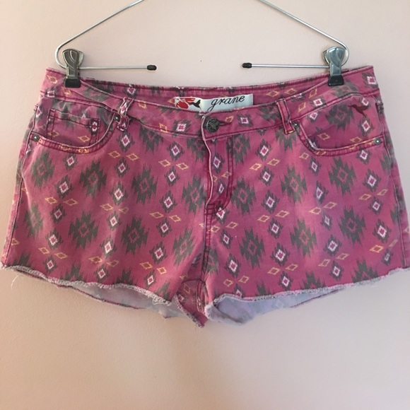Aztec pattern shorts! - Picture 1 of 3