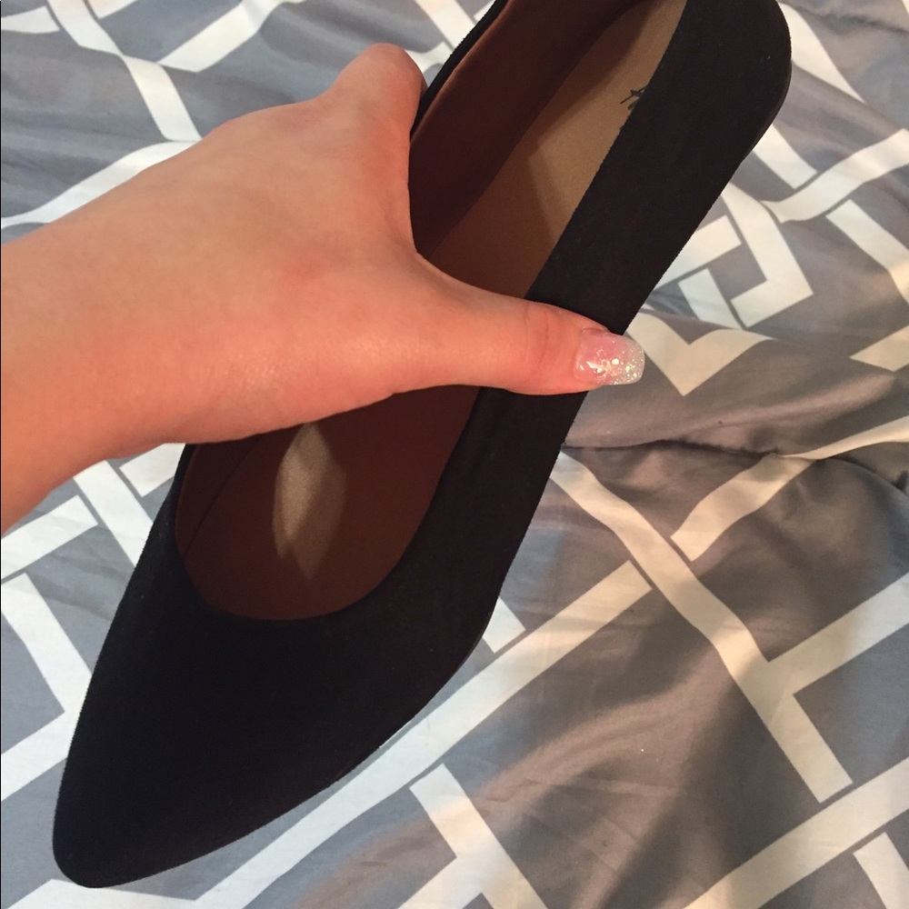 Flats - Picture 2 of 3