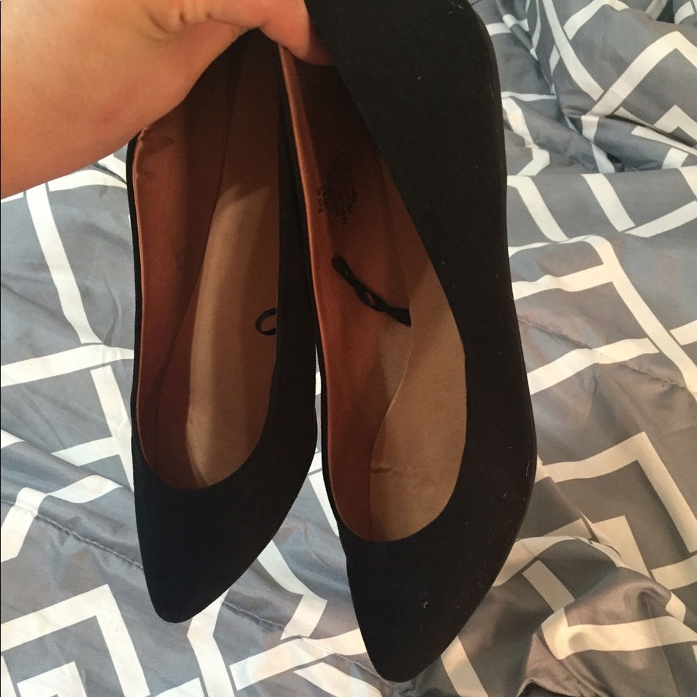 Flats - Picture 3 of 3