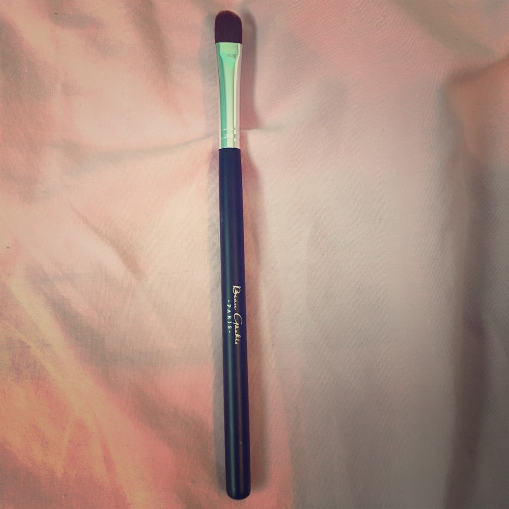 makeup brush