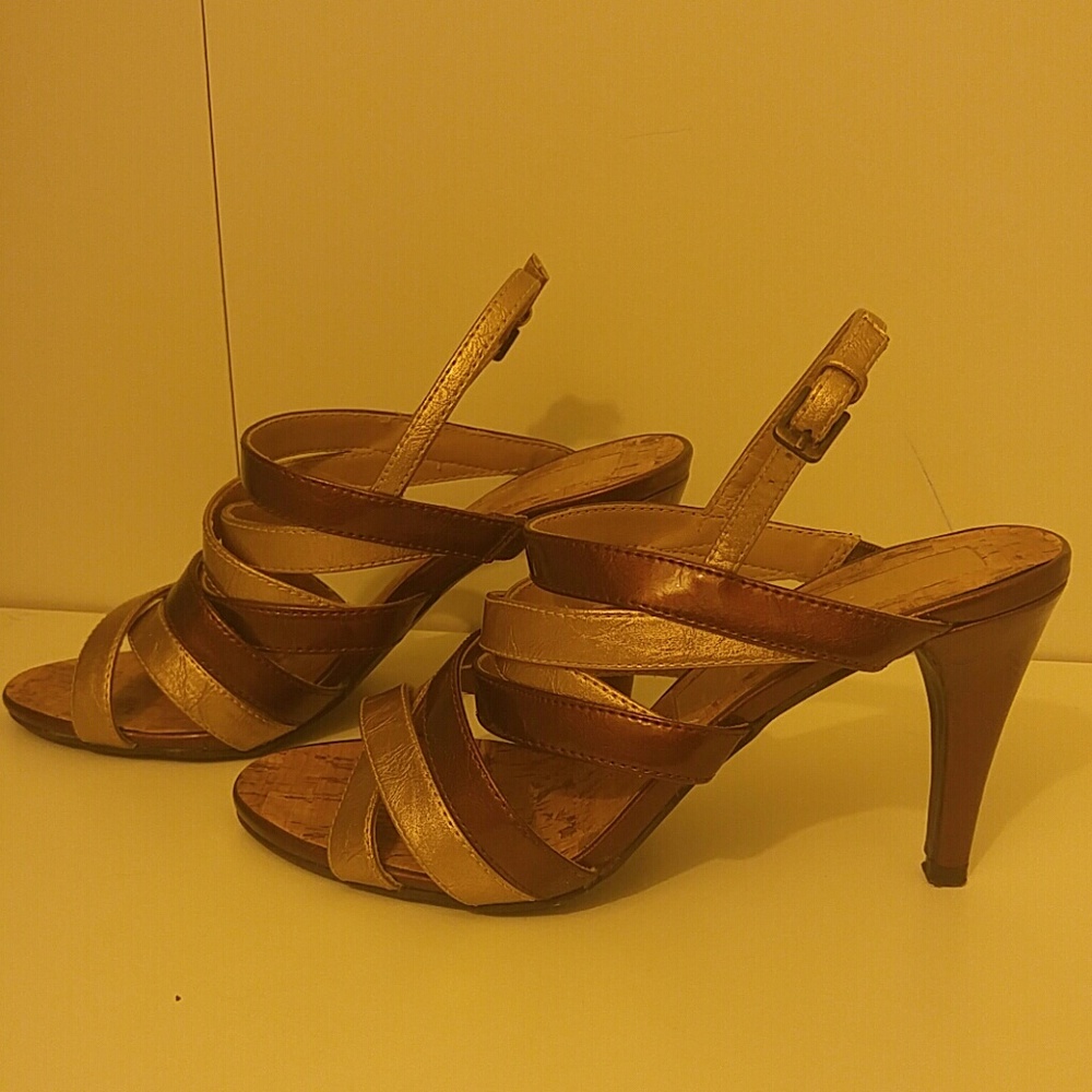 Gold and bronze sandals in perfect condition!