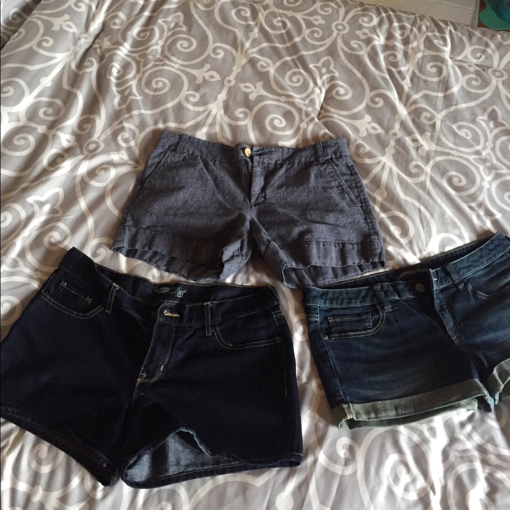 Very cute shorts. 3 pair, size 10