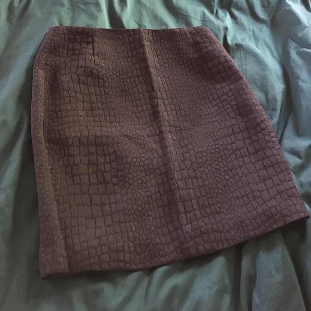 Tahari black pencil skirt