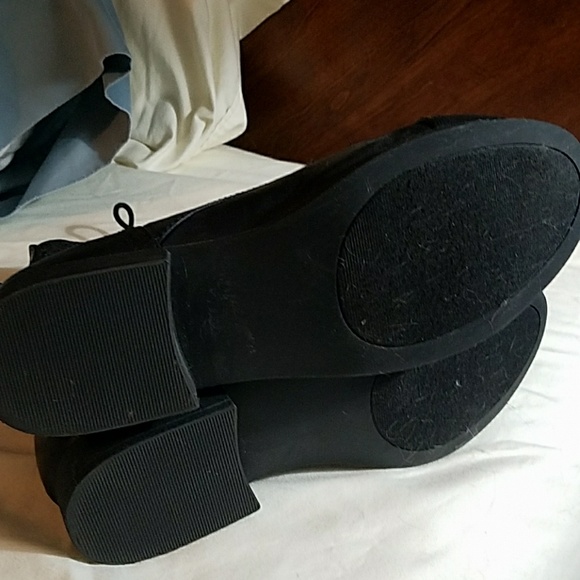 Boots - Picture 2 of 4