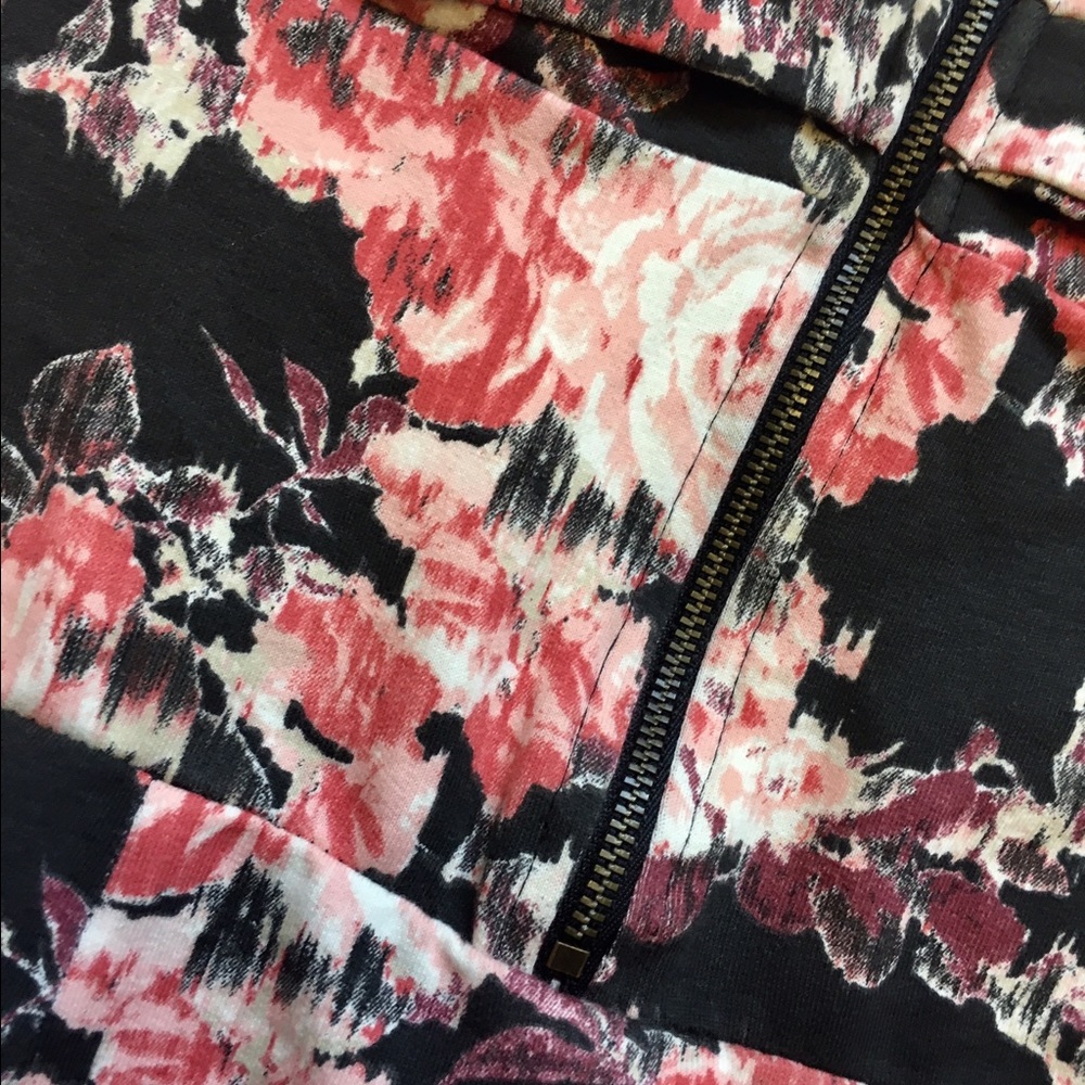 floral Bershka dress NWOT - Picture 3 of 6
