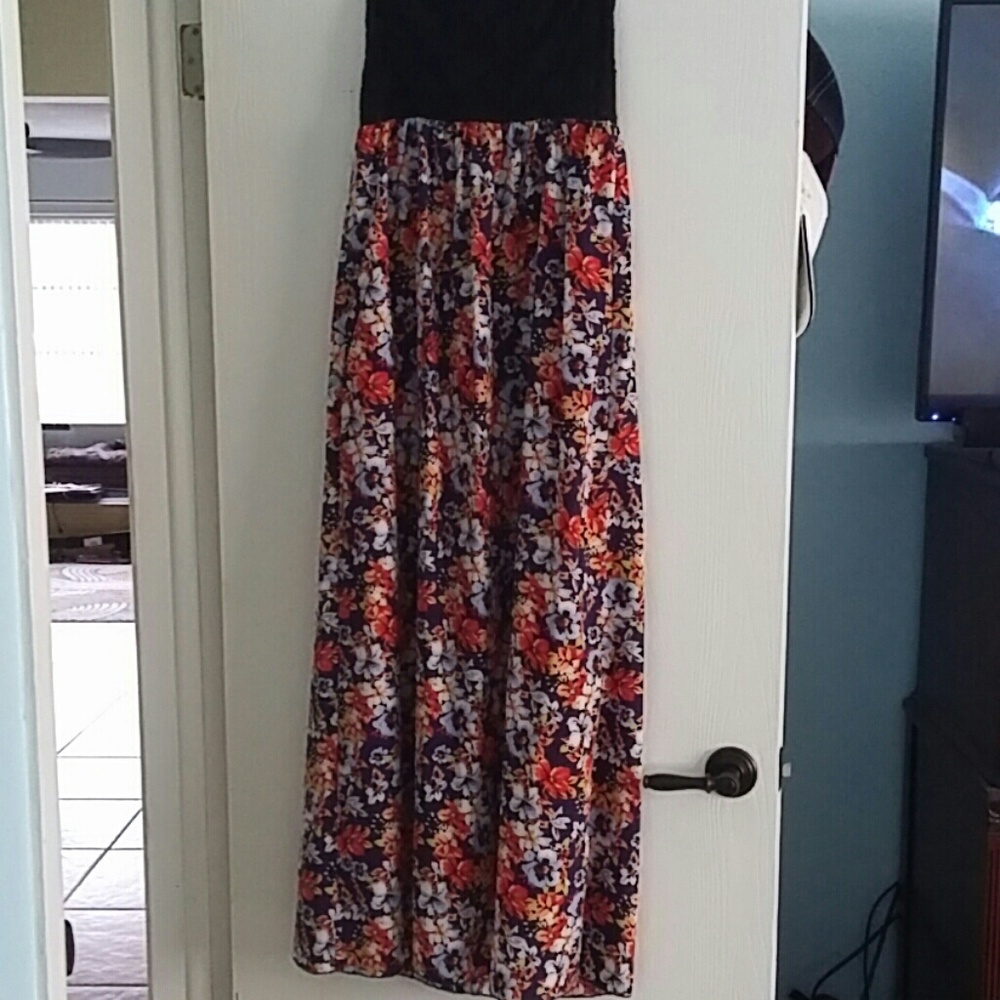 Strapless maxi