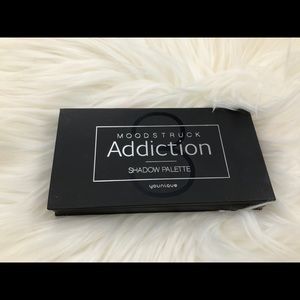 Younique Moodstruck Addiction Shadow Palette #3