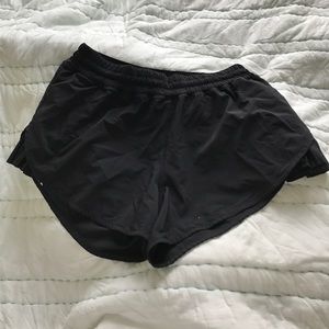 Lululemon Pleat to Street Shorts size 6