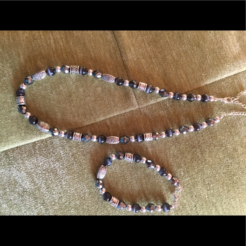 Necklace & bracelet
