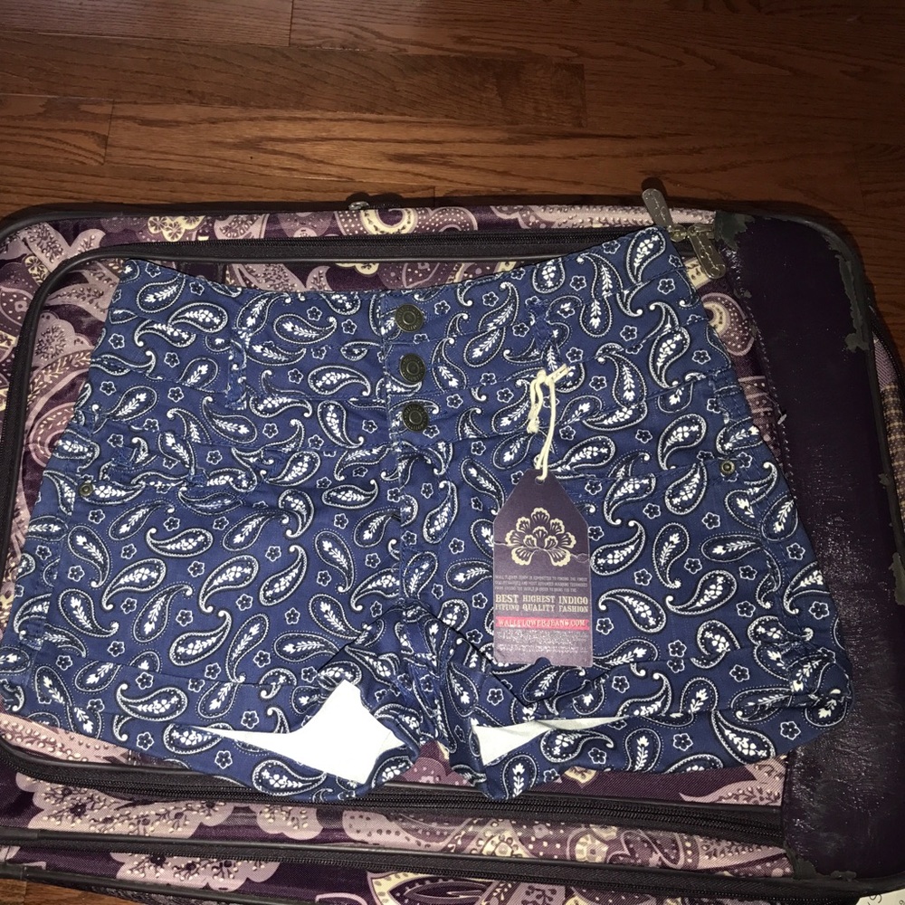 Bandanna printed shorts