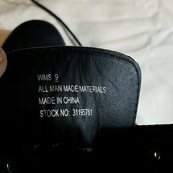 Boots - Picture 4 of 4