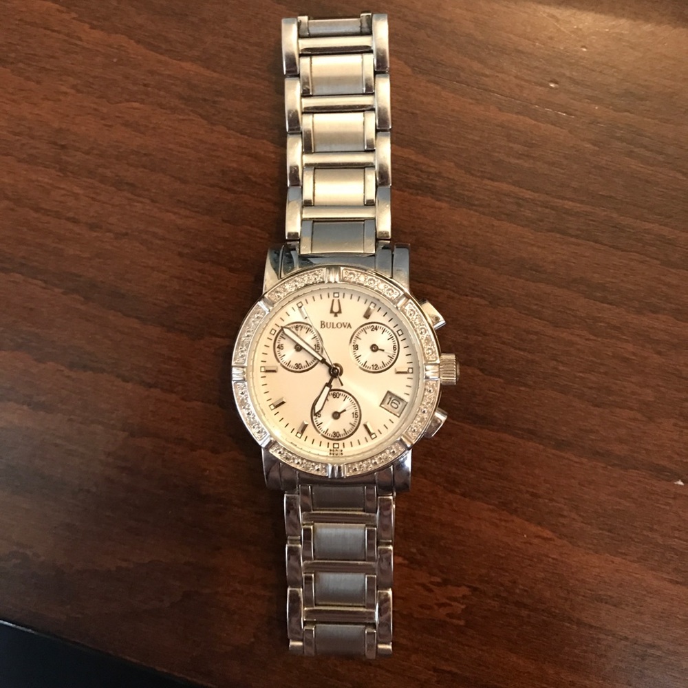 Stainless steel. Silver. Bulova diamond watch. - Picture 2 of 4