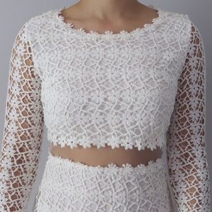 Lacy white crop