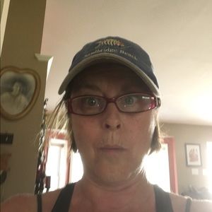 Meet your Posher, Cari