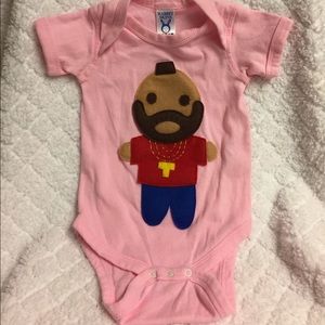 Mi ceilo handmade Mr.T pink onesie