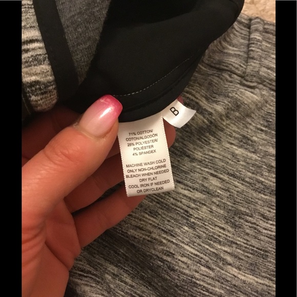 ❌DONATED**LOFT Skirt Black/White/Grey with pockets - Picture 3 of 8