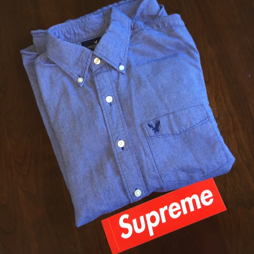 American Eagle Button Up