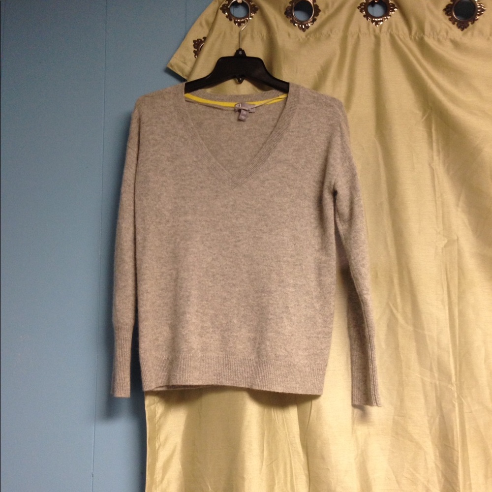 Cashmere sweater