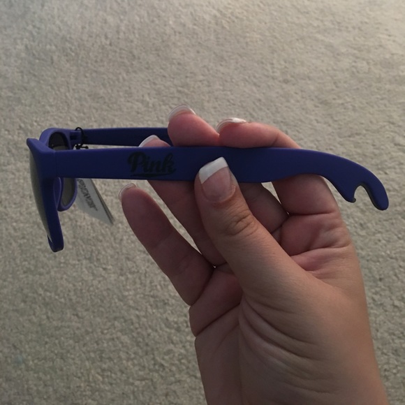 Victoria's Secret Pink sunglasses - Picture 2 of 3