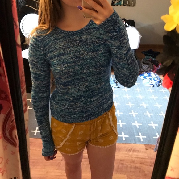 Blue Sweater - Picture 5 of 5