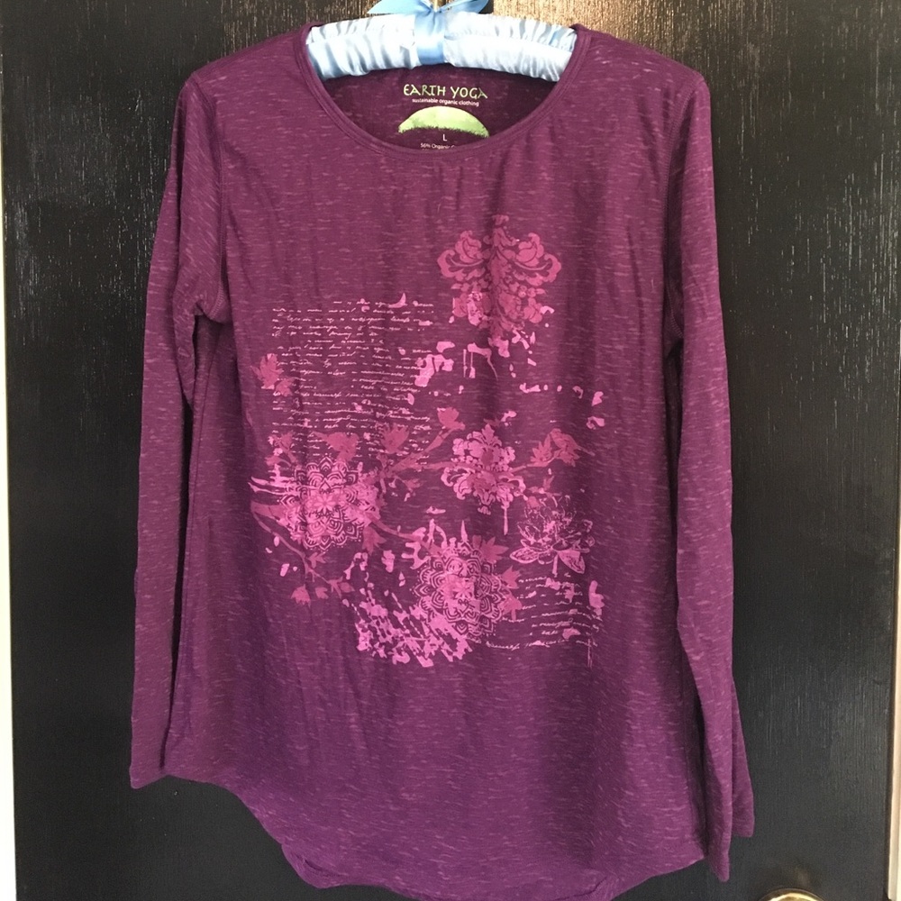NWOT👚Long sleeve woman's shirt👚
