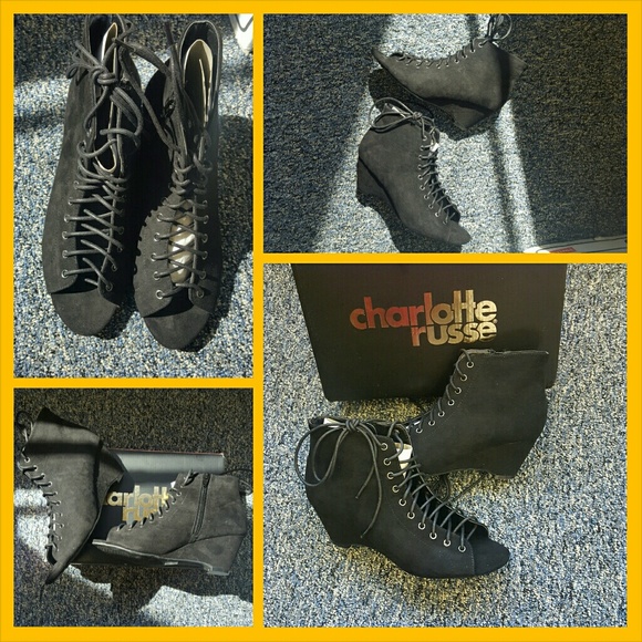 🎉NEW LISTING🎉 Black lace up wedges size 8 - Picture 1 of 3