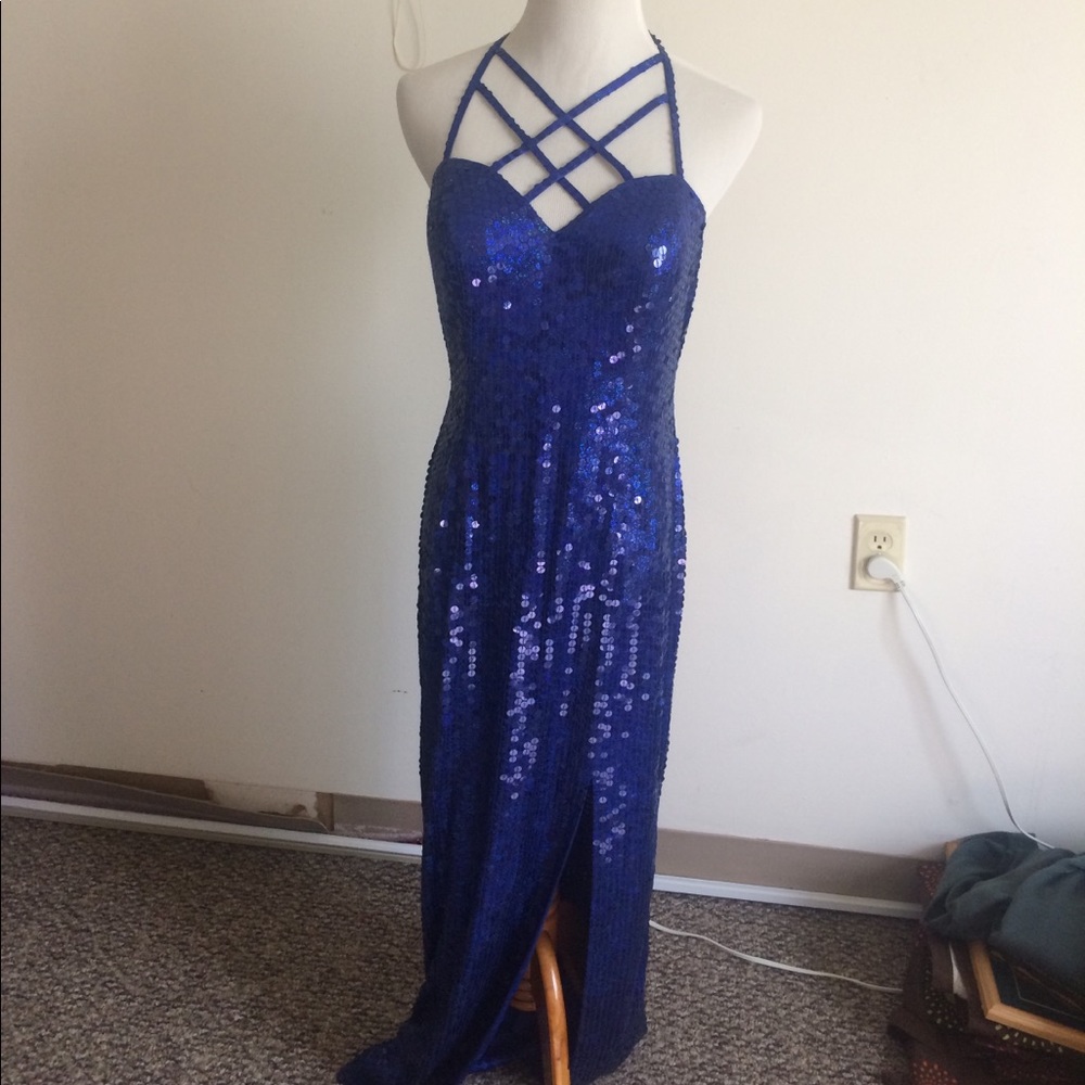 WOW! 😛🌹Papell boutique