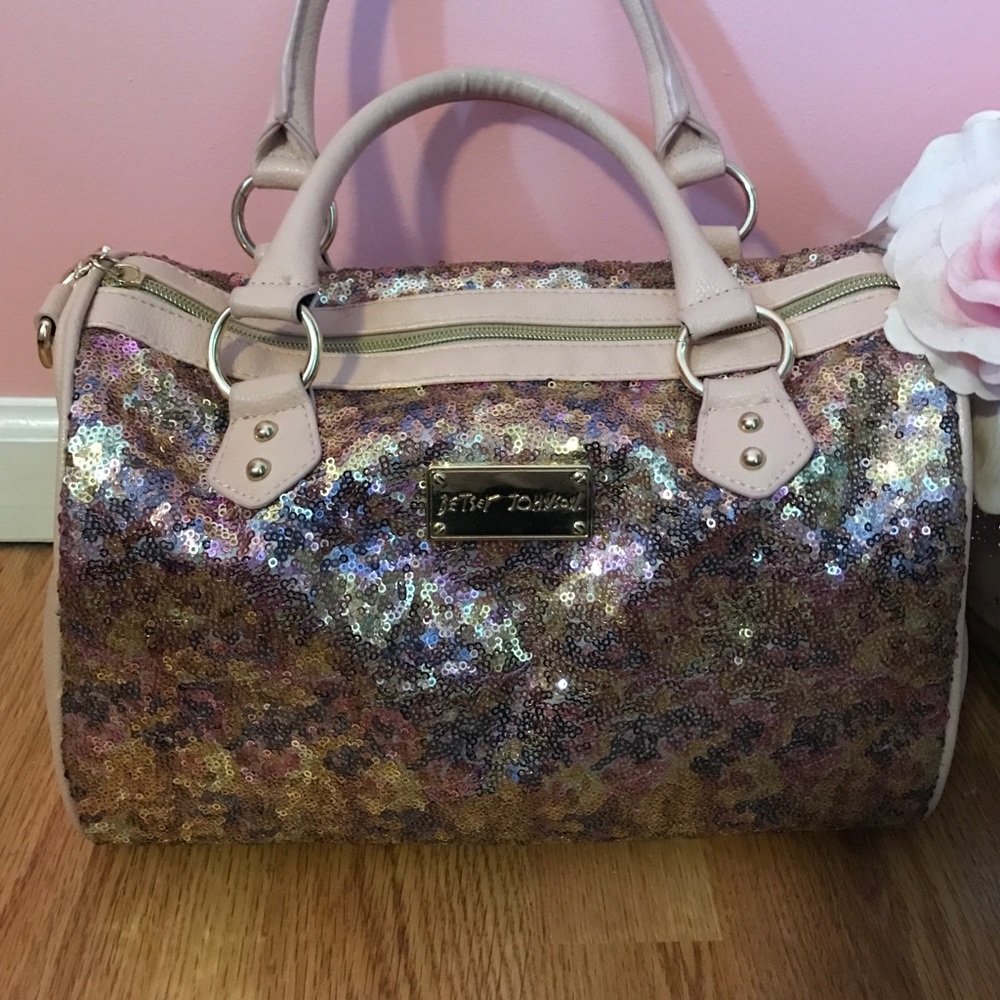 Betsey Johnson Tote!