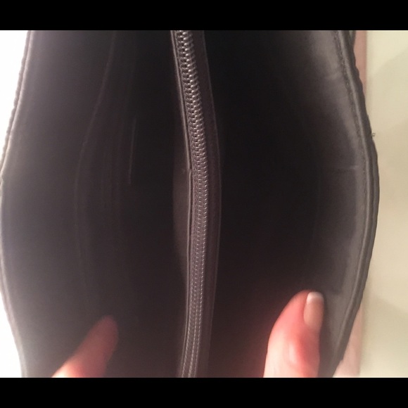 TOO CUTE MINI DKNY TOTE - Picture 6 of 8