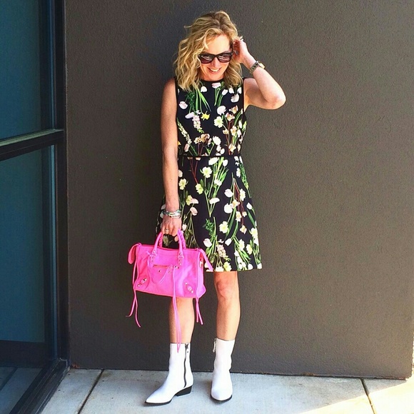 VBxT Breezy English Floral Dress- Sold out online! - Picture 2 of 5