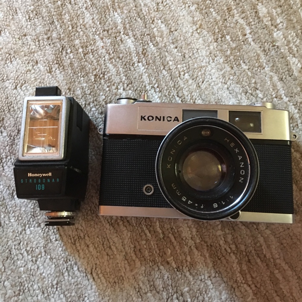 📷RARE📷Konica Auto S1.6 Camera w/FLASH ATTACHMENT