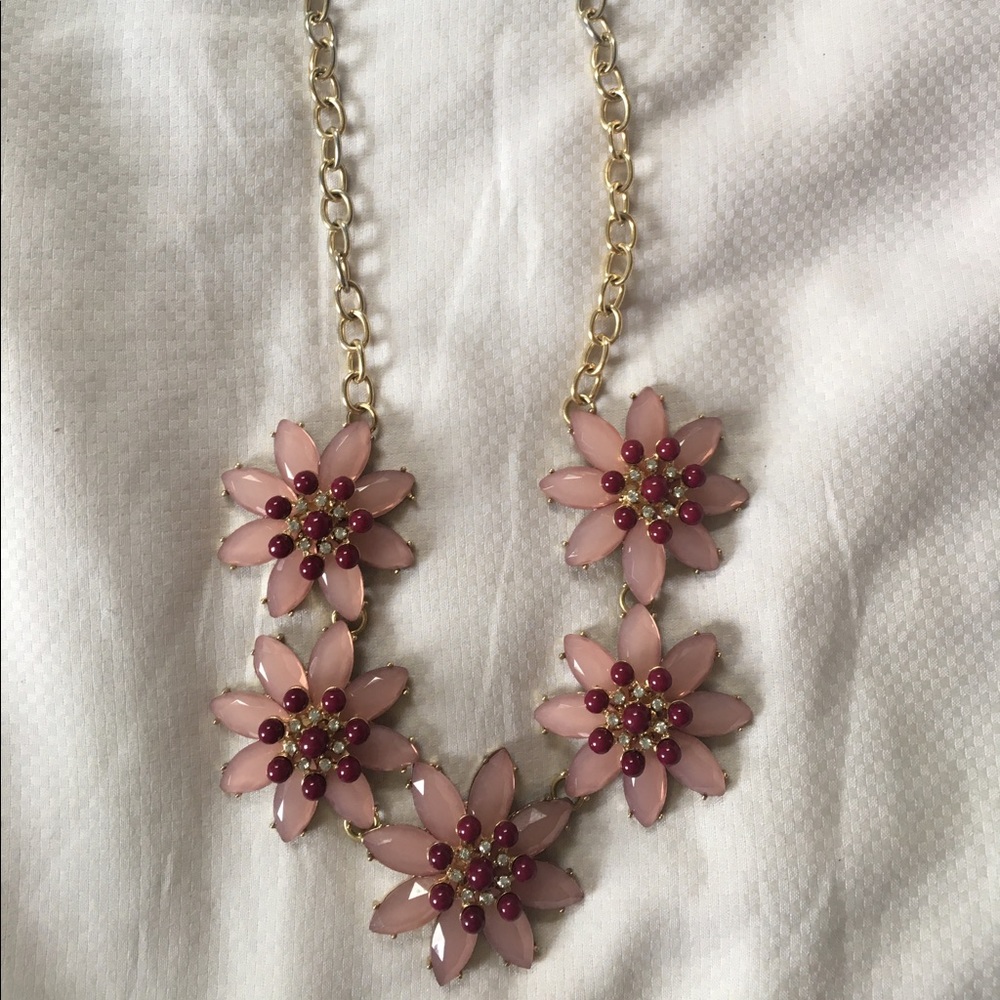 Statement necklace