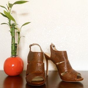 BCBG Jaguarr - Brown Stilettos