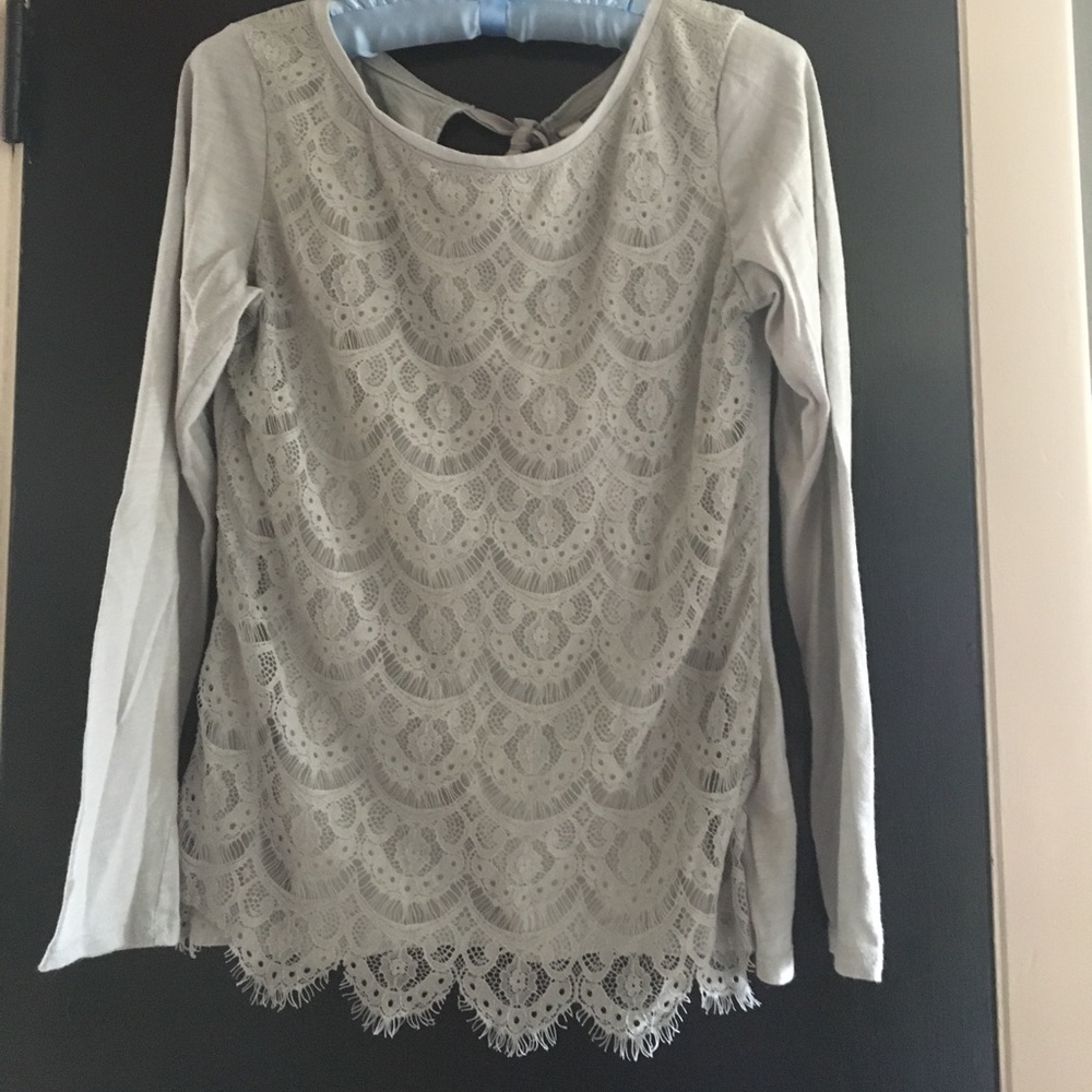🎀Woman's lacy long sleeve shirt🎀