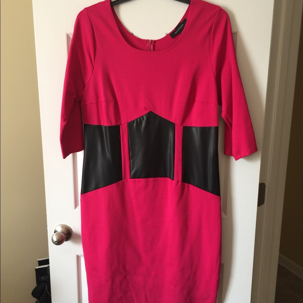 🚨NEVER WORN! Sexy pink & faux leather dress!!