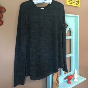 🌿Long sleeve open back detail shirt🌳